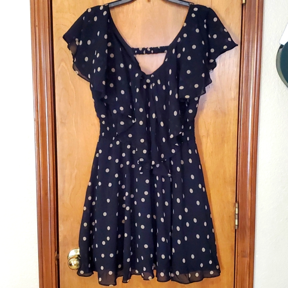 Fun and flirty polka dot dress, m/l